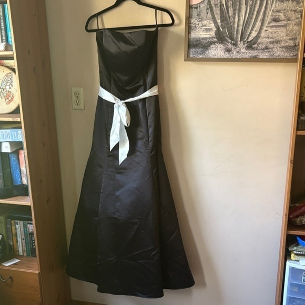 Gunne Sax | Jessica McClintock Black Satin Strapless Flare Gown Size 11/12